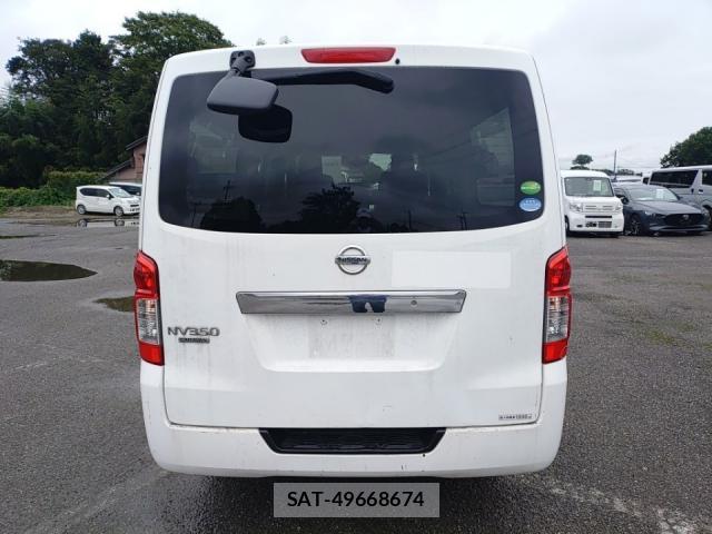Nissan NV350 Caravan 2016-09 8872901-4