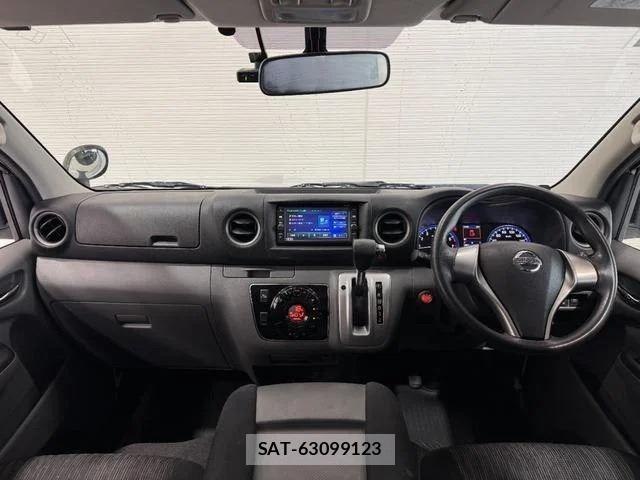 Nissan NV350 Caravan 2017-09 8873757-1
