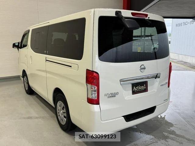 Nissan NV350 Caravan 2017-09 8873757-3