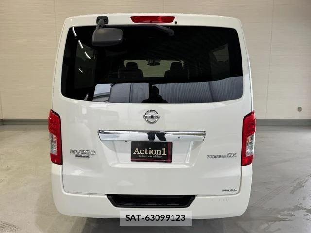 Nissan NV350 Caravan 2017-09 8873757-4