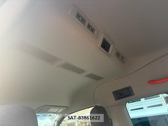 Nissan NV350 Caravan 2013-04 8874140-2