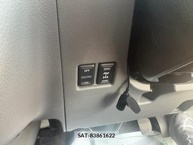 Nissan NV350 Caravan 2013-04 8874140-5