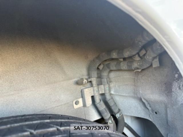 Nissan NV350 Caravan 2013-04 8874141-16