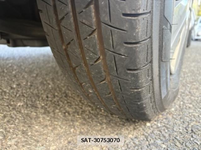 Nissan NV350 Caravan 2013-04 8874141-9