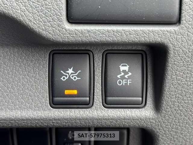 Nissan NV350 Caravan 2021-07 8874342-9