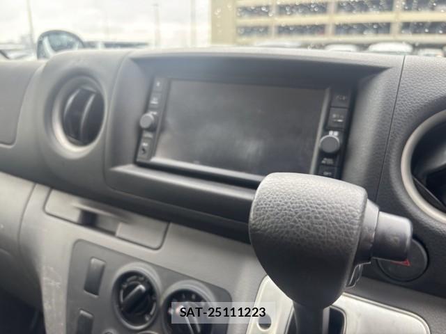 Nissan NV350 Caravan 2021-05 8875149-8