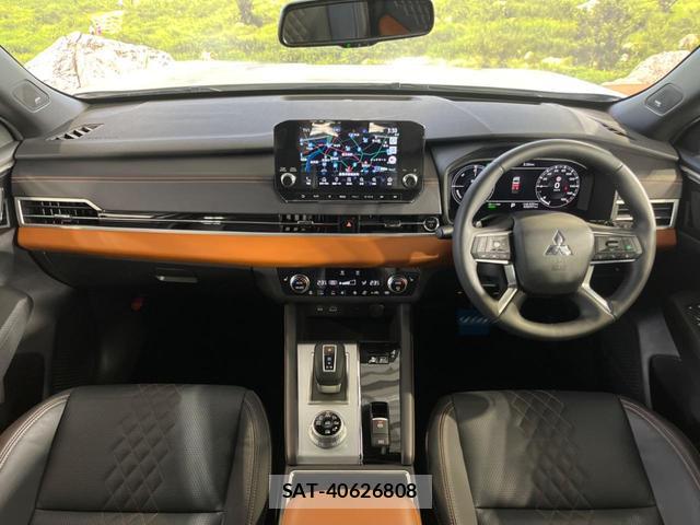 Mitsubishi OUTLANDER PHEV 2022-06 8873073-2
