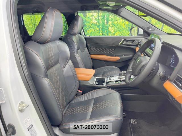 Mitsubishi OUTLANDER PHEV 2022-07 8873591-7