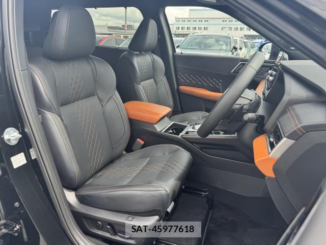 Mitsubishi OUTLANDER PHEV 2024-02 8874300-13