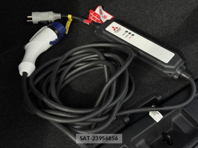 Mitsubishi OUTLANDER PHEV 2024-02 8874303-15