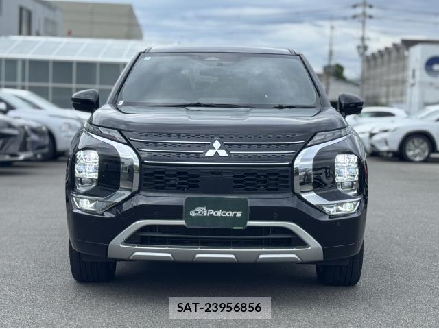 Mitsubishi OUTLANDER PHEV 2024-02 8874303-17