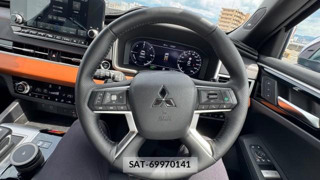 Mitsubishi OUTLANDER PHEV 2022-08 8874448-16