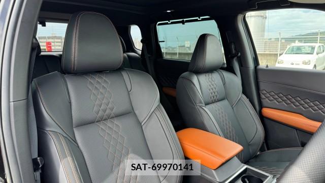 Mitsubishi OUTLANDER PHEV 2022-08 8874448-5