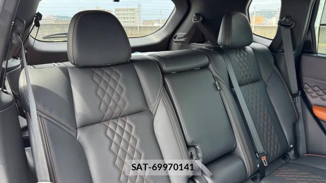 Mitsubishi OUTLANDER PHEV 2022-08 8874448-6