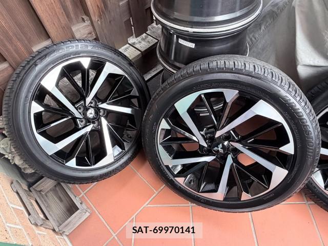 Mitsubishi OUTLANDER PHEV 2022-08 8874448-8