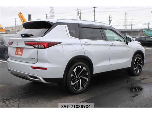 Mitsubishi OUTLANDER PHEV 2022-05 8874620-10