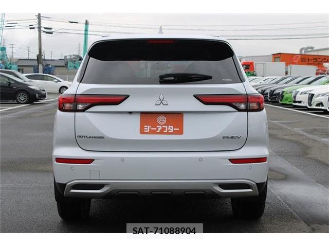 Mitsubishi OUTLANDER PHEV 2022-05 8874620-11