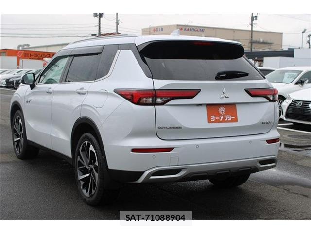 Mitsubishi OUTLANDER PHEV 2022-05 8874620-12