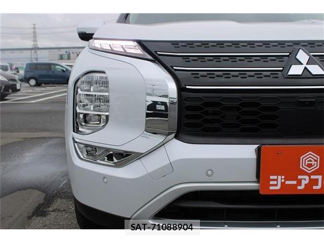 Mitsubishi OUTLANDER PHEV 2022-05 8874620-18