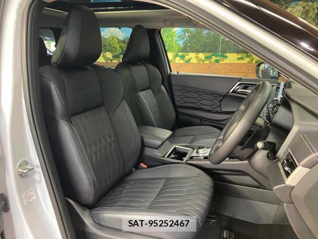 Mitsubishi OUTLANDER PHEV 2024-11 8874734-7