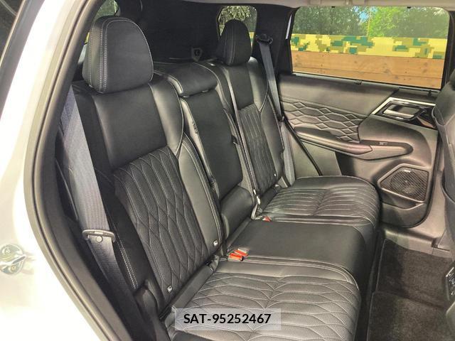 Mitsubishi OUTLANDER PHEV 2024-11 8874734-8