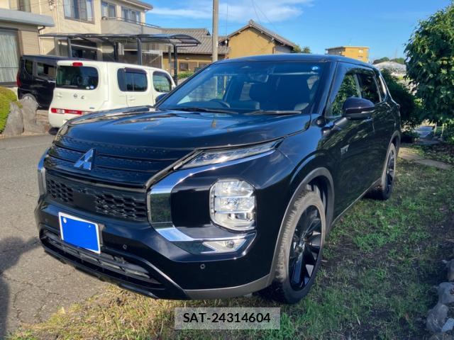 Mitsubishi OUTLANDER PHEV 2023-07 8875689-13