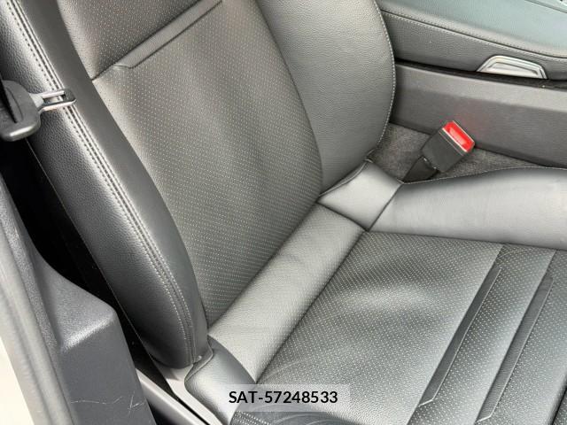 Porsche PANAMERA 2023-03 8872773-11