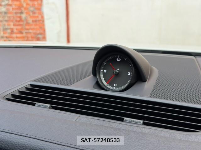 Porsche PANAMERA 2023-03 8872773-18