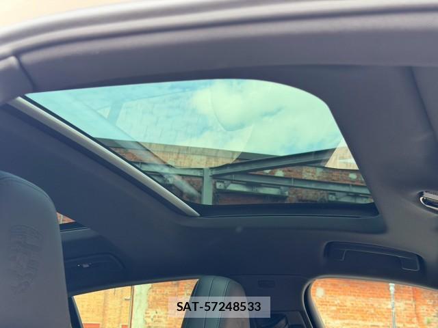 Porsche PANAMERA 2023-03 8872773-8