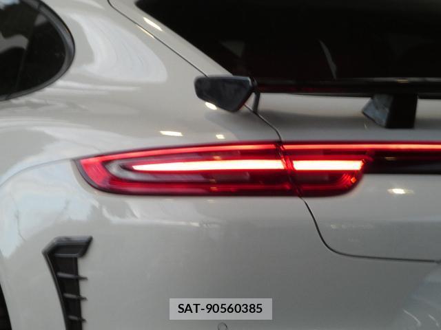 Porsche PANAMERA 2017-08 8873074-3