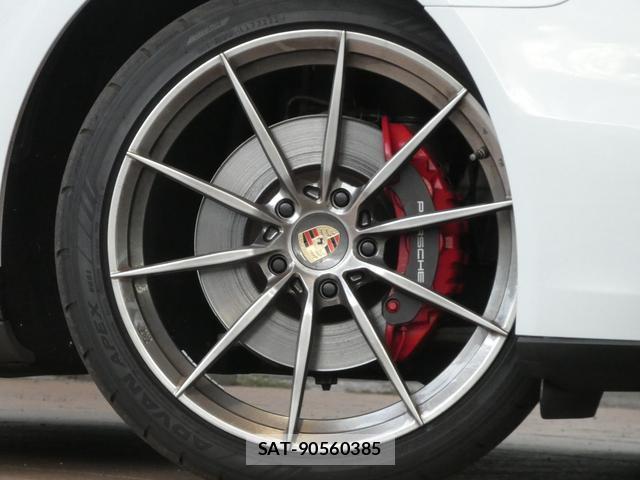 Porsche PANAMERA 2017-08 8873074-5