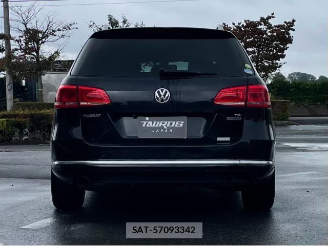 VolksWagen PASSAT VARIANT 2011-07 8872690-1