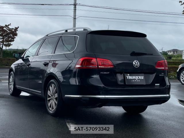 VolksWagen PASSAT VARIANT 2011-07 8872690-14