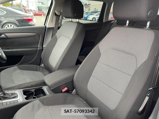 VolksWagen PASSAT VARIANT 2011-07 8872690-5
