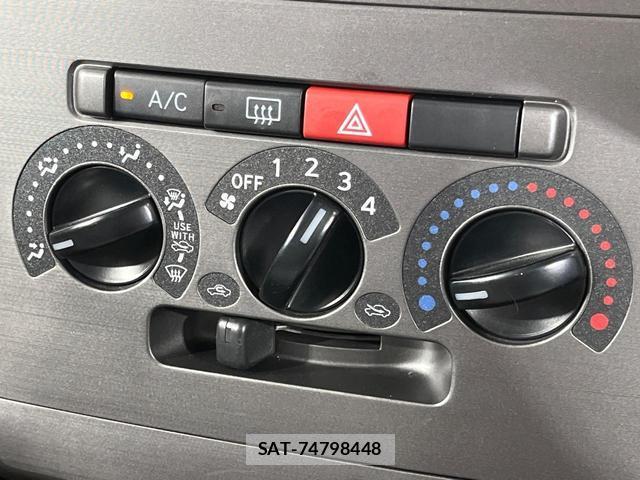 Toyota PIXIS SPACE 2012-09 8872585-4