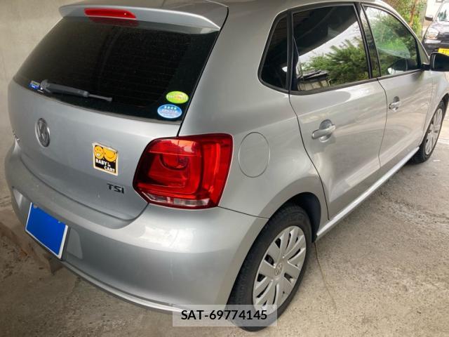 VolksWagen POLO 2011-04 8873985-2