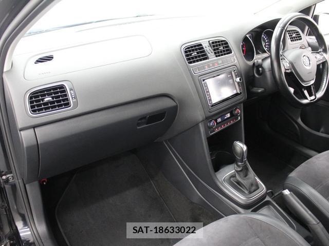 VolksWagen POLO 2016-10 8874294-10