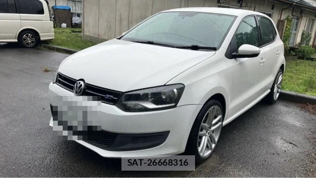 VolksWagen POLO 2011-08 8874393-0