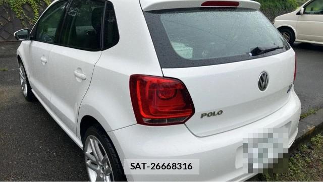 VolksWagen POLO 2011-08 8874393-13