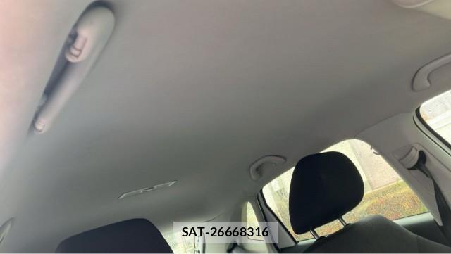VolksWagen POLO 2011-08 8874393-15