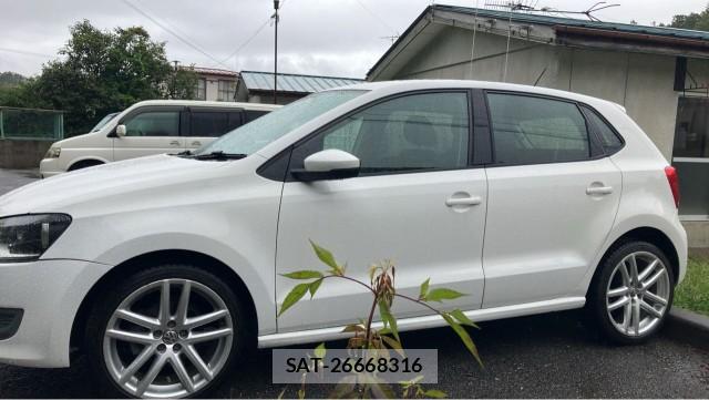 VolksWagen POLO 2011-08 8874393-3