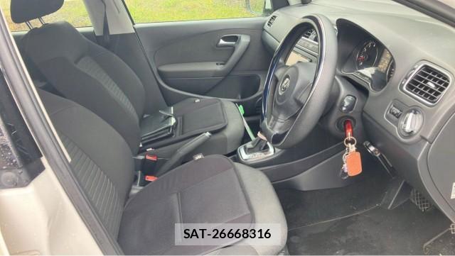 VolksWagen POLO 2011-08 8874393-5