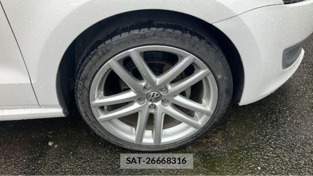 VolksWagen POLO 2011-08 8874393-8