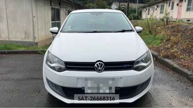 VolksWagen POLO 2011-08 8874393-9