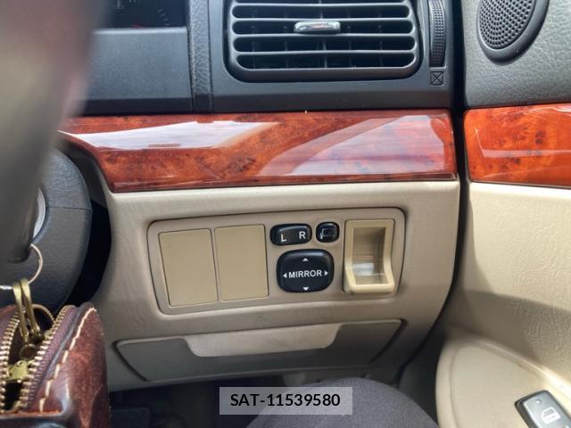Toyota PREMIO 2002-01 8873423-17