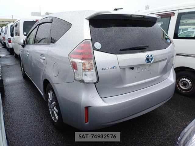 Toyota PRIUS ALPHA 2017-08 8872942-5