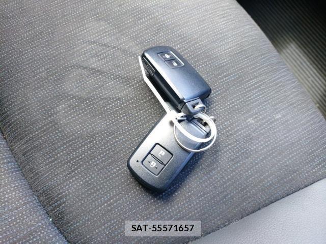 Toyota PRIUS ALPHA 2019-09 8872949-14