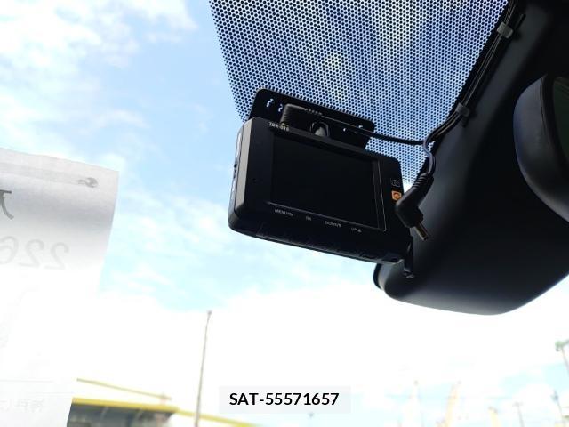 Toyota PRIUS ALPHA 2019-09 8872949-16