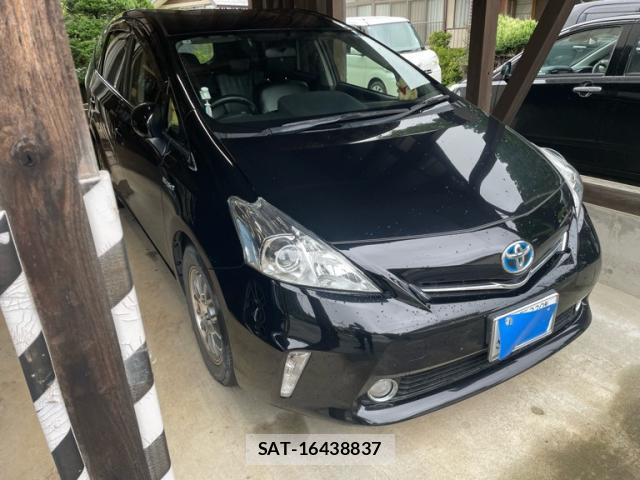 Toyota PRIUS ALPHA 2013-02 8873467-1