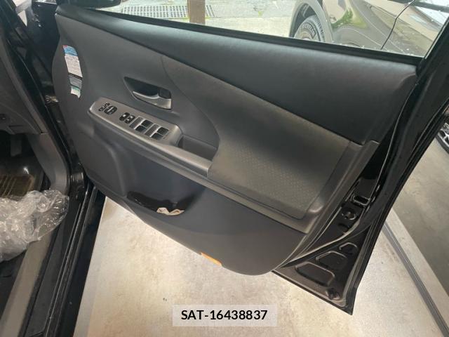 Toyota PRIUS ALPHA 2013-02 8873467-10